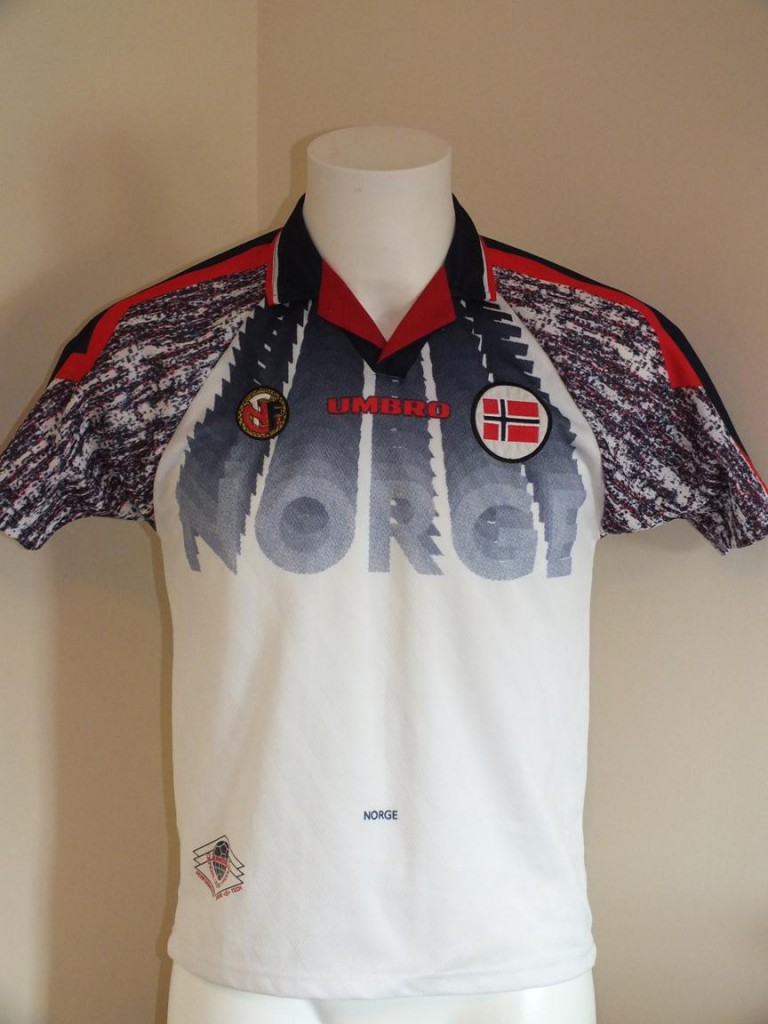 Maillot De Football RISKA FK Norvège - Macron - Taille L - Numéro 12 - Manches Longues
